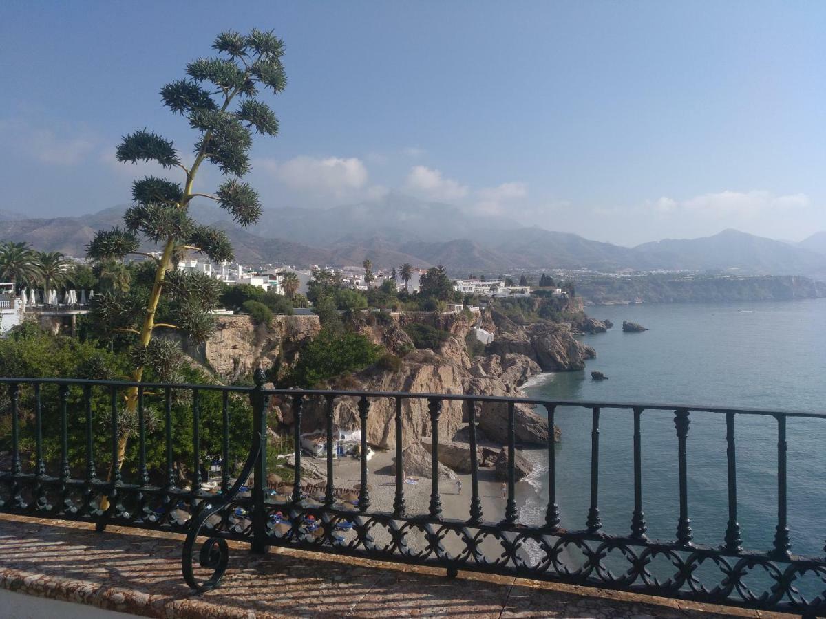 Apartamento Cala De Nerja-Lovely Apartment Exterior photo